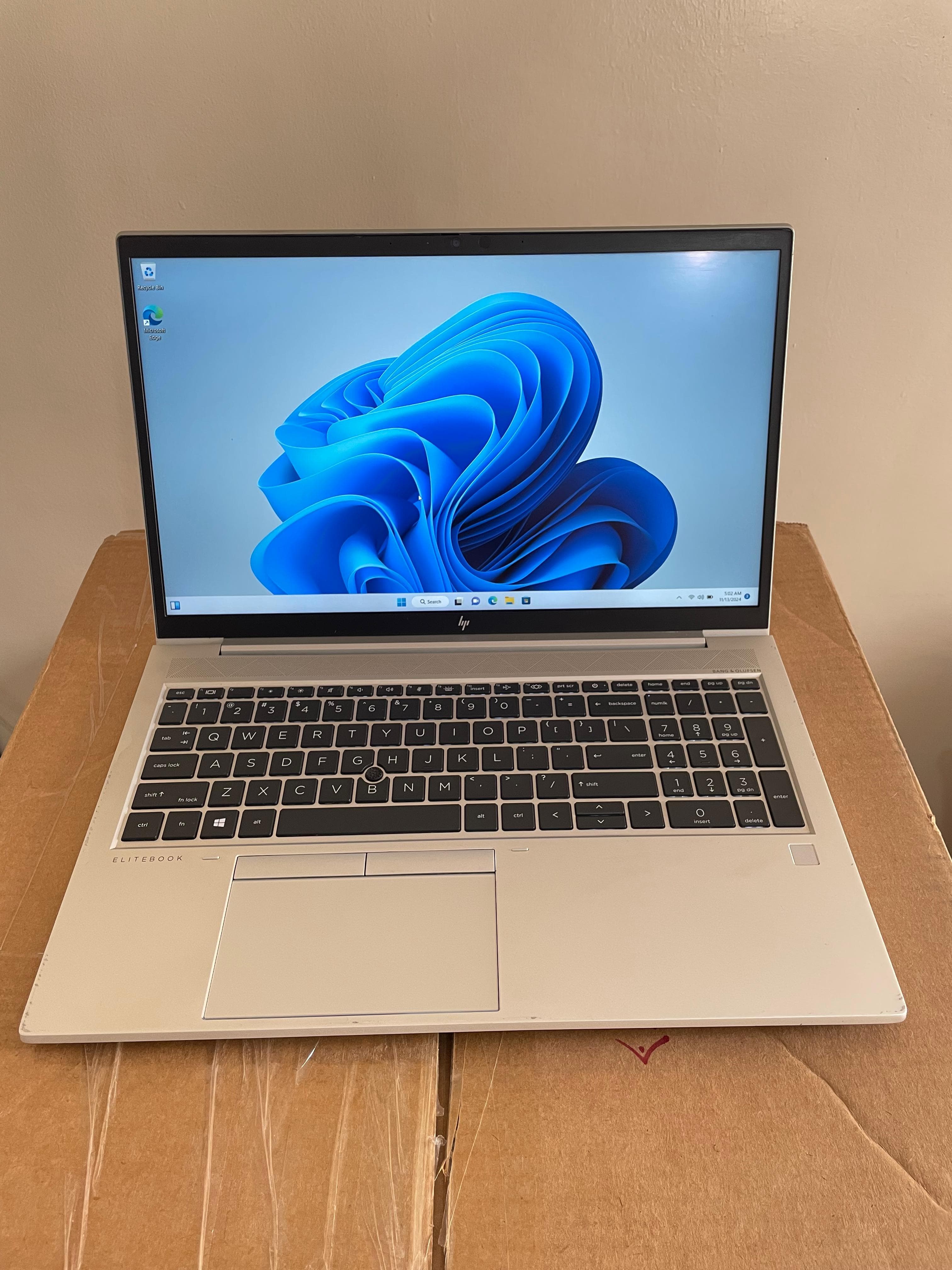 Microsoft Surface Book 3 - strathmall
